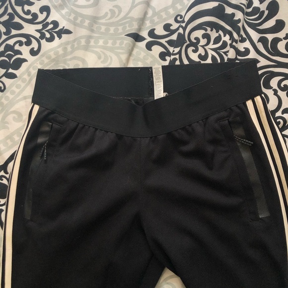 ADIDAS trackpants - Picture 3 of 5
